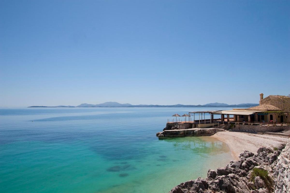 Elena * Nisaki (Corfu)